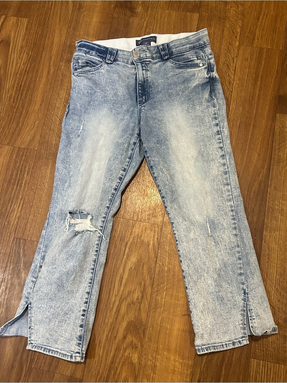 Democracy Ab-Solution Light Blue Washed Denim cropped Jeans size 12